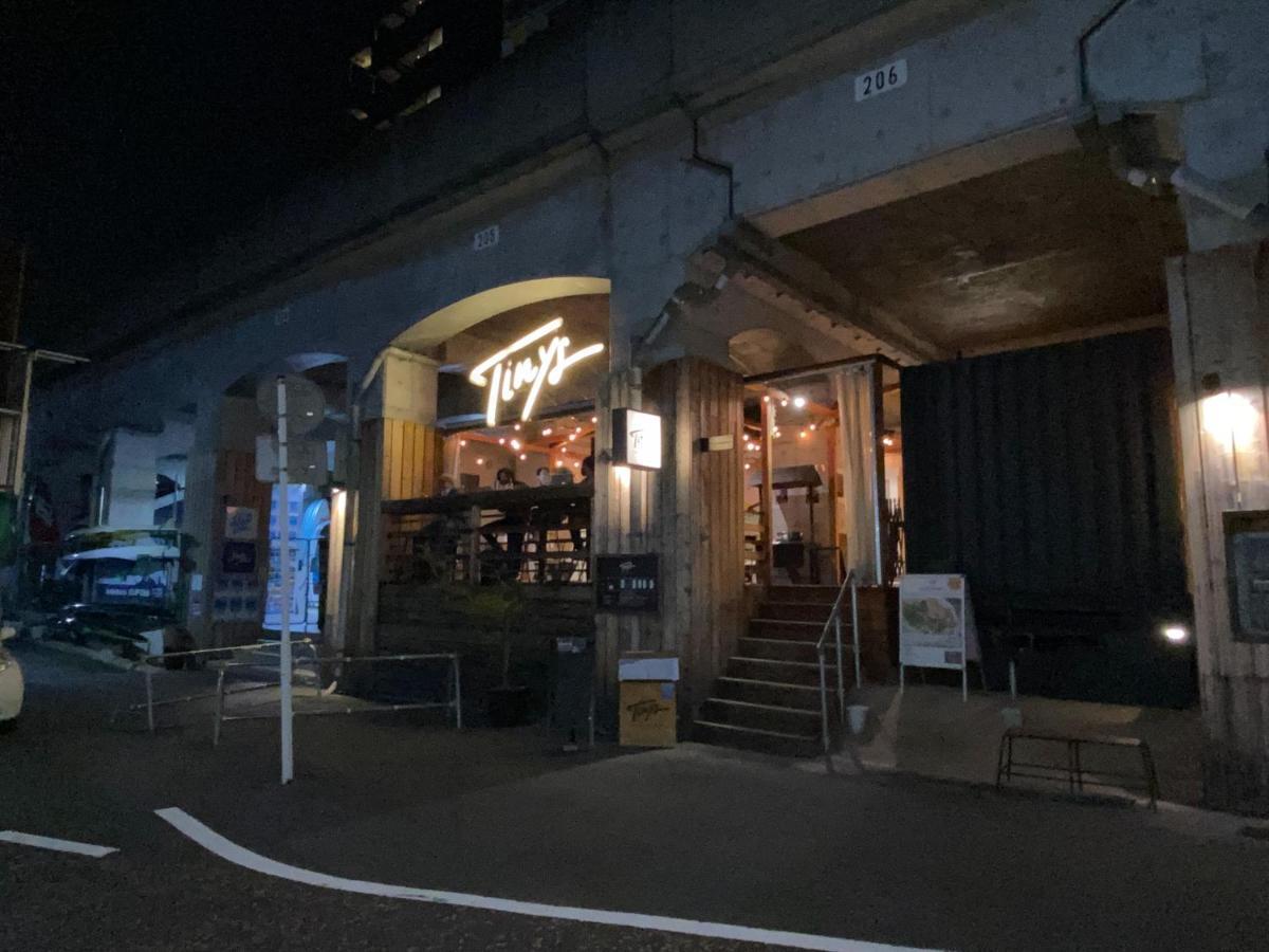 Хостел Tinys Yokohama Hinodecho Экстерьер фото