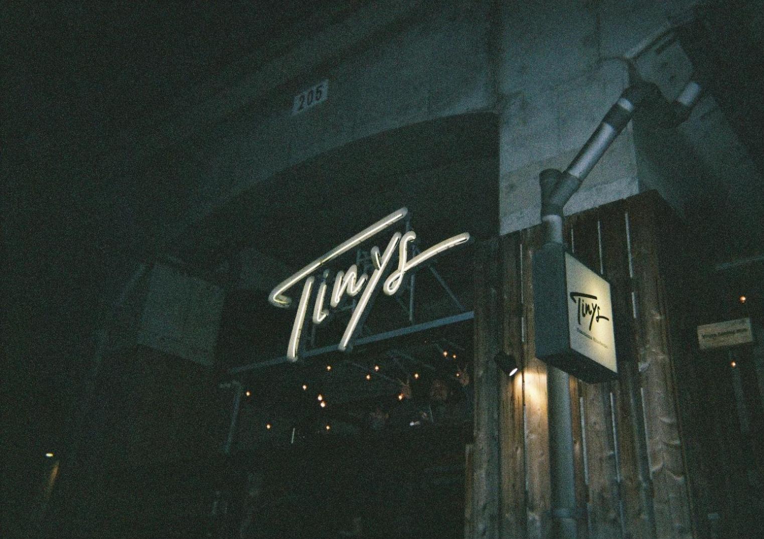 Хостел Tinys Yokohama Hinodecho Экстерьер фото