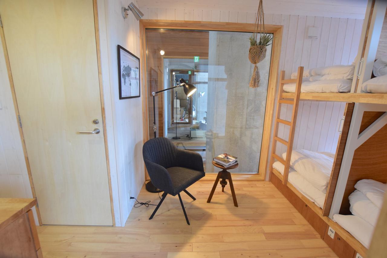 Хостел Tinys Yokohama Hinodecho Экстерьер фото
