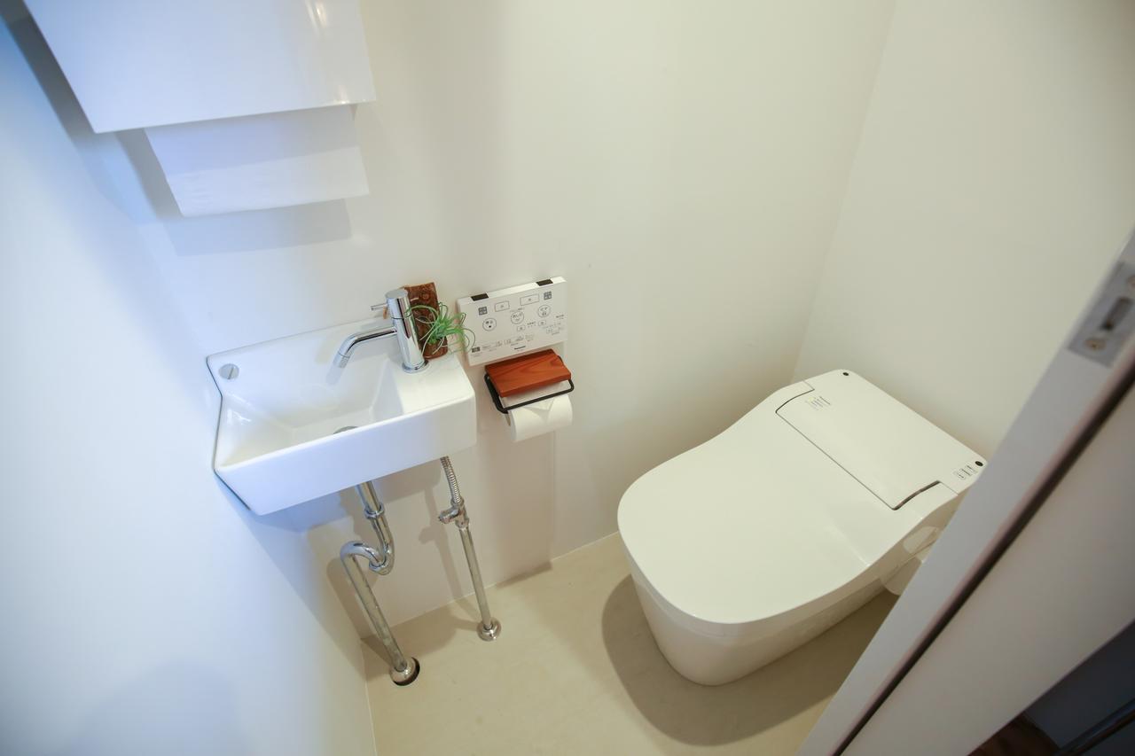 Хостел Tinys Yokohama Hinodecho Экстерьер фото